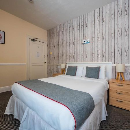 OYO Pier Hotel Rhyl Exterior foto